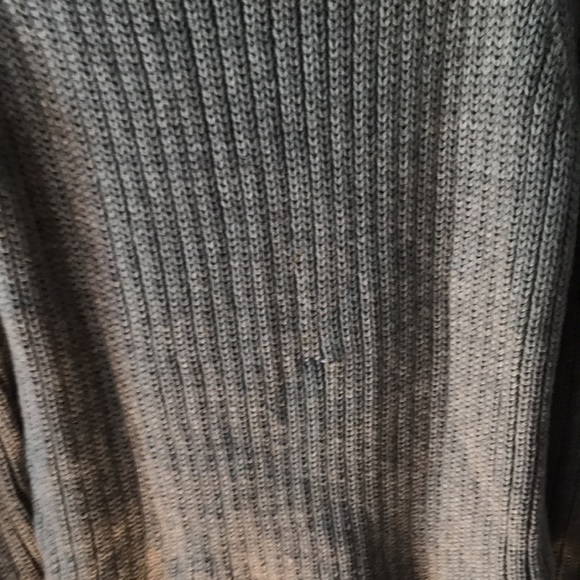 Cozy gray high low hem sweater - Picture 4 of 6